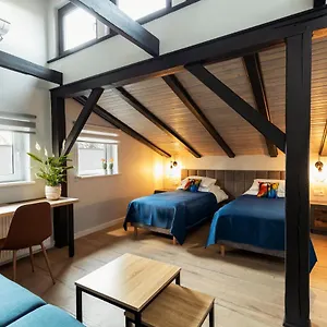 villa-toscania.poznan-hotels.com/